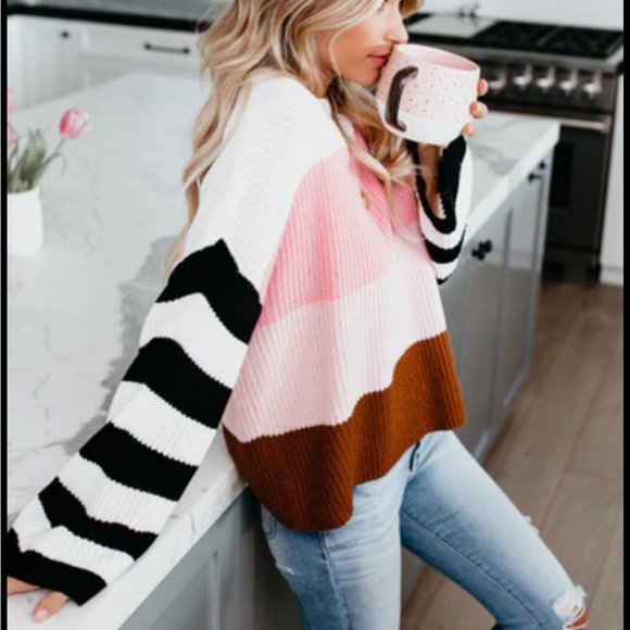 Vici Abigail Contrast Striped Sweater - Picture 2 of 5